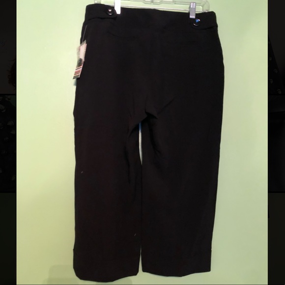 Dalia Black Cropped Pants - Picture 2 of 4